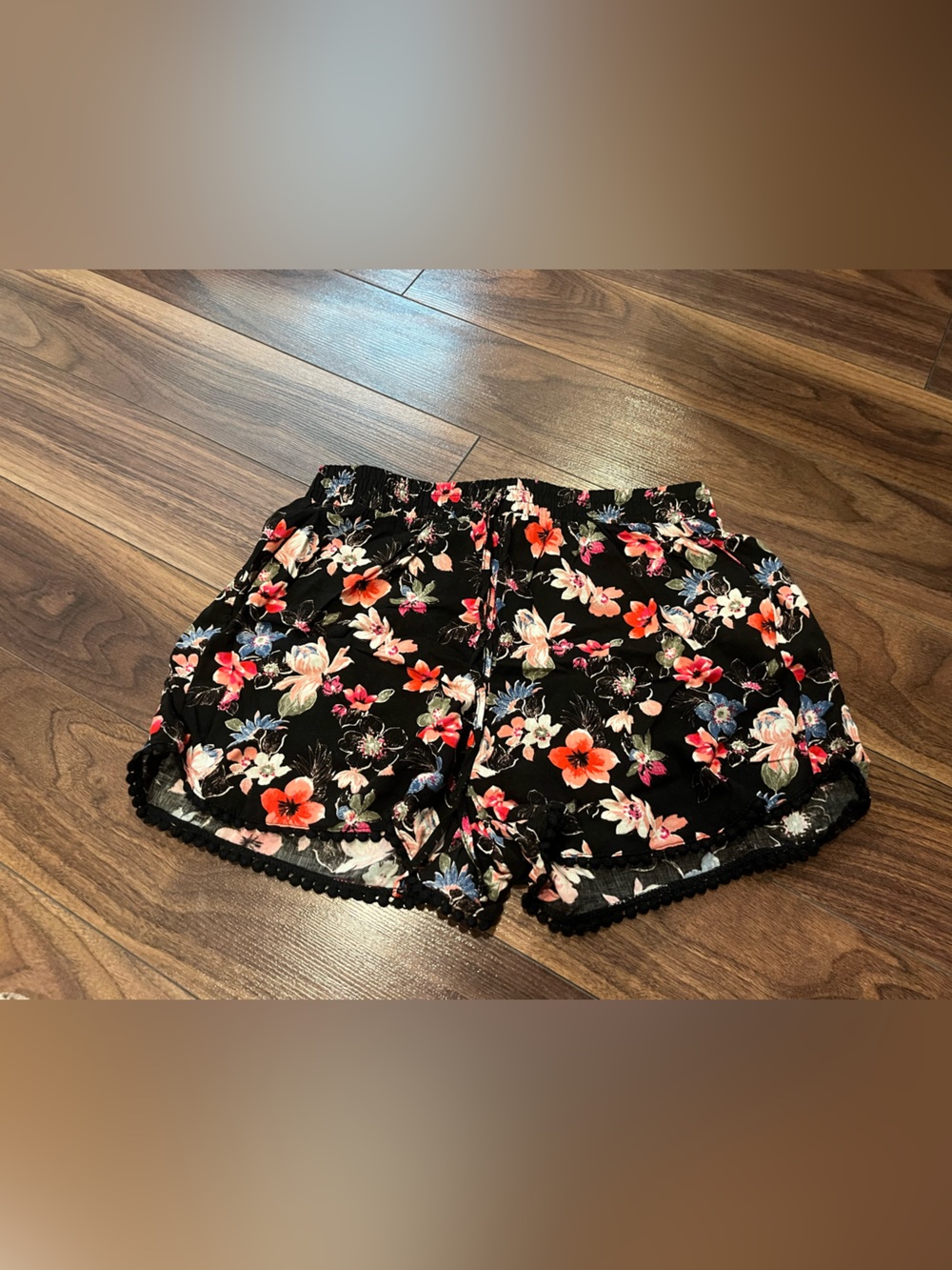 Floral Black Elastic Waist Flowy Women’s Shorts - Hollister